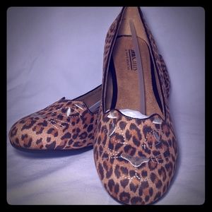 Cliffs White Mountain Roar Ballet Leopard Print